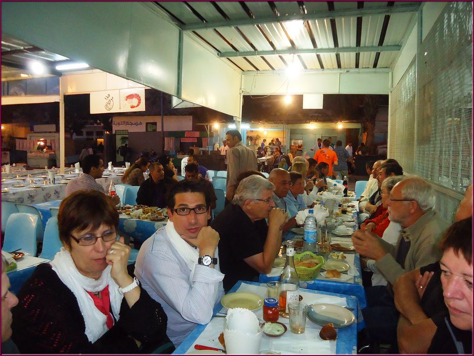 21mai12_diner_typique_sur_le_port (8).JPG