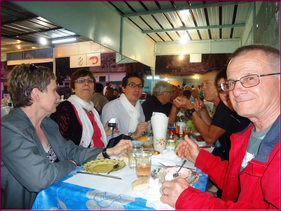 21mai12_diner_typique_sur_le_port (10).JPG