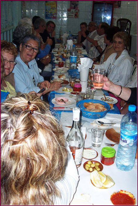 21mai12_diner_typique_sur_le_port (14).JPG