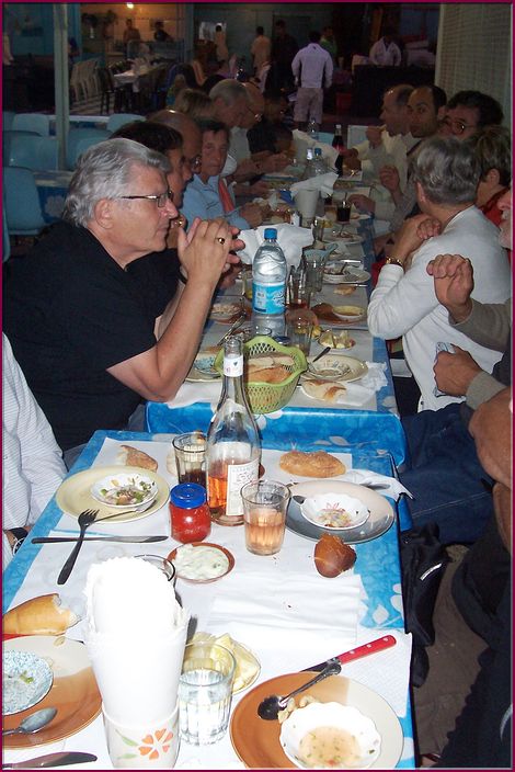 21mai12_diner_typique_sur_le_port (15).JPG