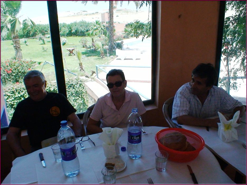 21mai12_repas_a_Chichoua (9).JPG