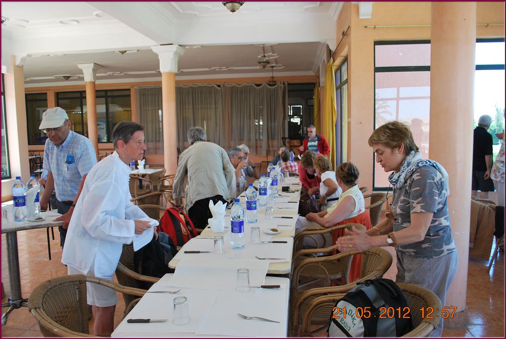 21mai12_repas_a_Chichoua (16).JPG