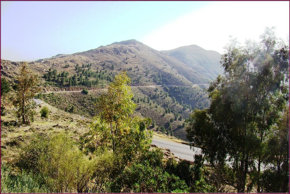 22mai12_sur_la_route_via_Kerdous (2).JPG