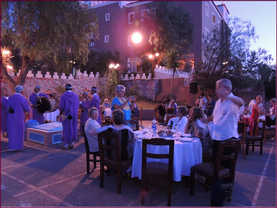 23mai12_Tafraoute_soiree_Mechoui (10).JPG